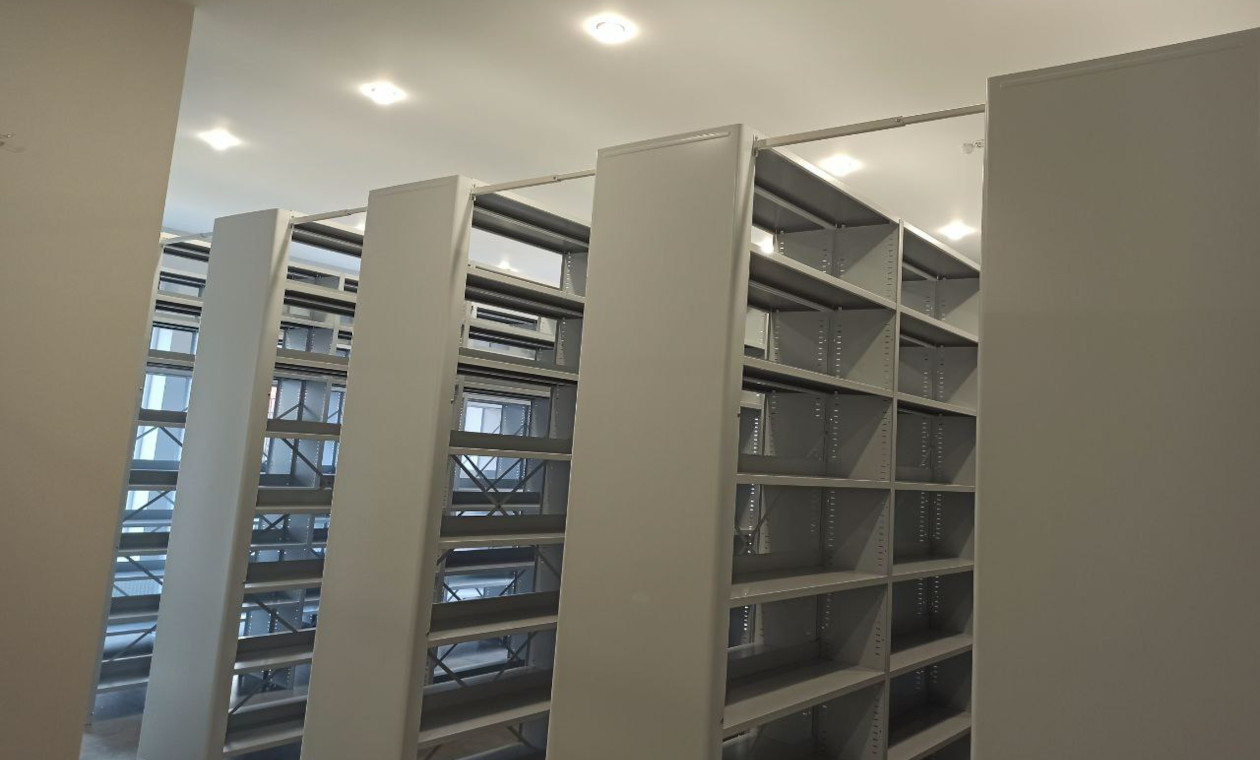 Соединитель стеллажей